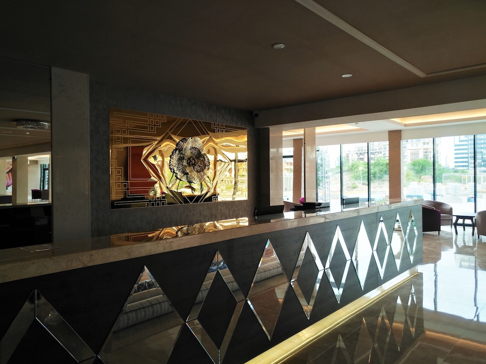 Europe Hotel & Casino 2/62