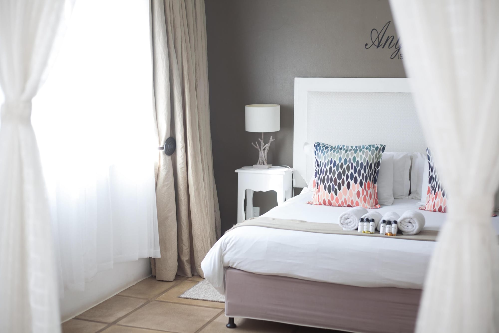 1 BEDROOM, GOLDEN DAWN, FAMILY