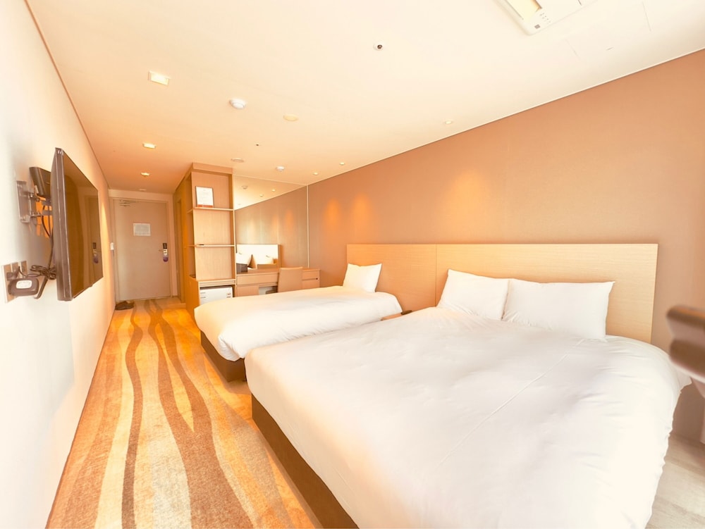 Ebenezer Hotel 10/46