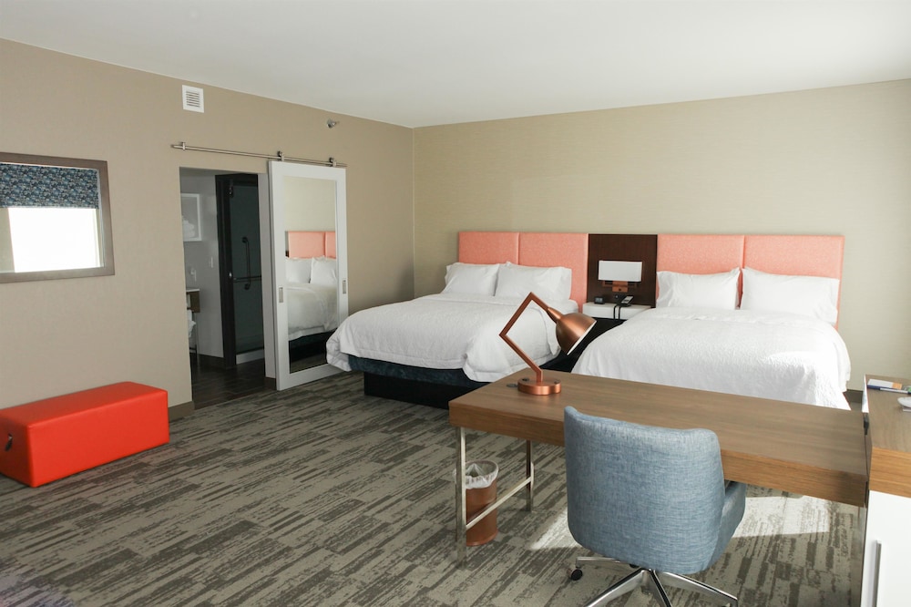 Hampton Inn and Suites Lafayette Medical Center CO 9/57