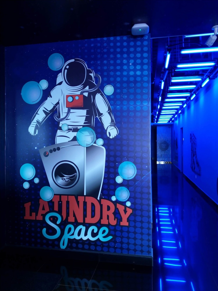 Space Hotel 29/50