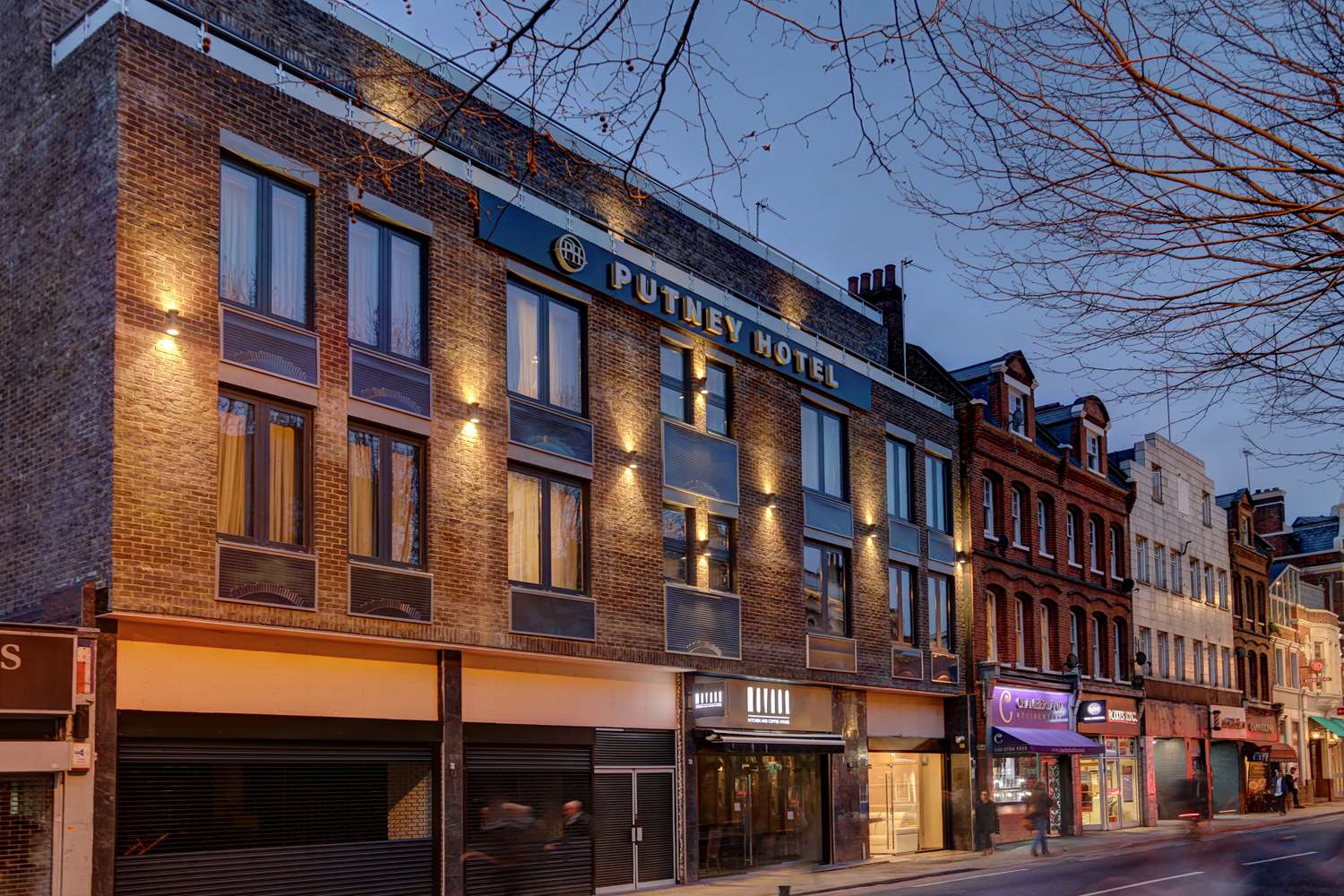Putney Hotel 4/20