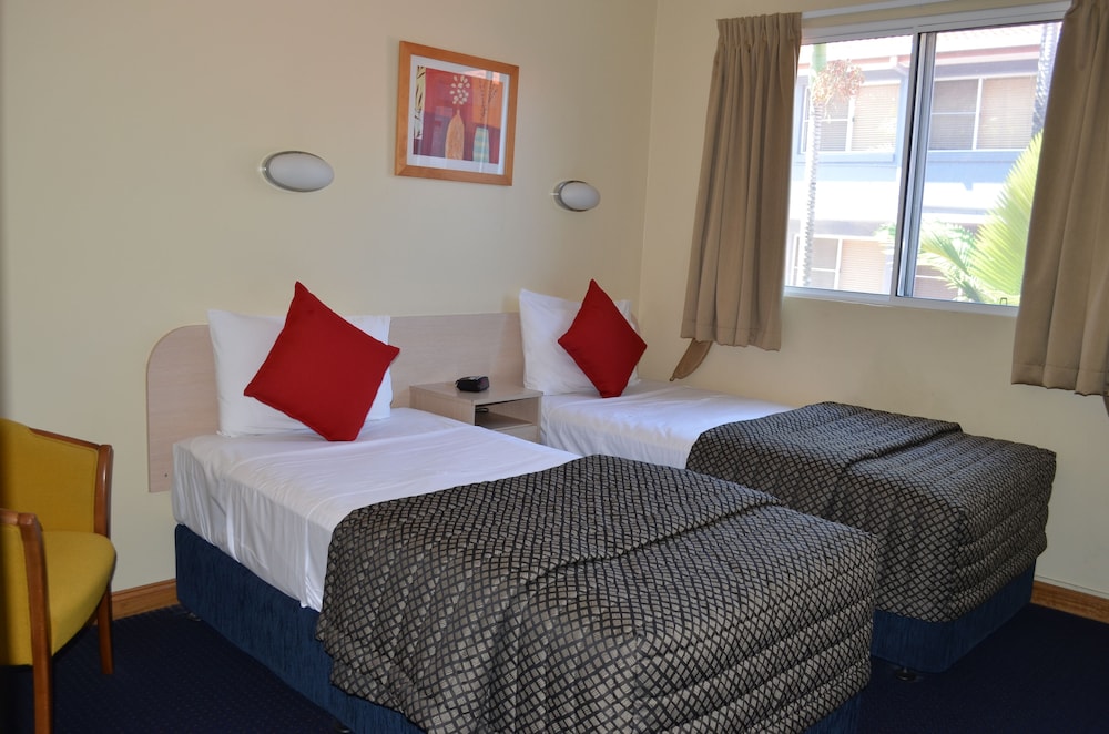 STANDARD, TWIN BEDS, STAIR ACCESS ONLY