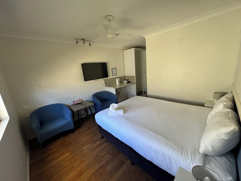 Toreador Motel 18/50