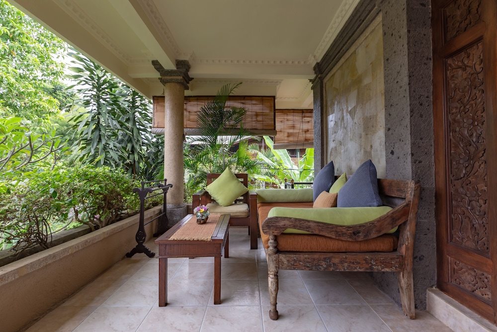 Ubud Aura Retreat Center 40/58