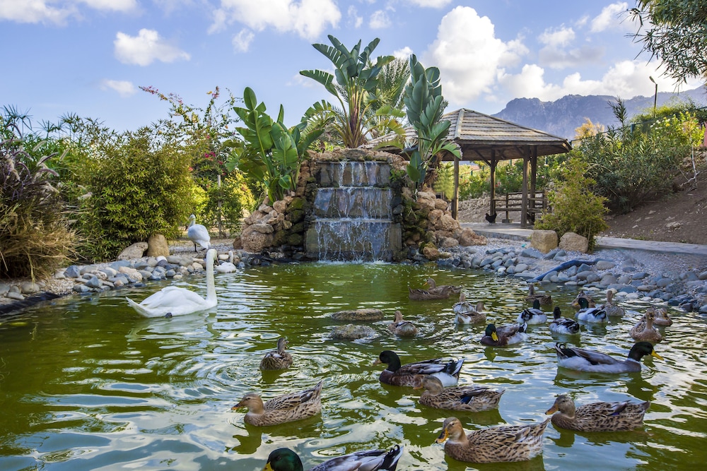 Merit Crystal Cove Hotel Casino & Spa 9/48