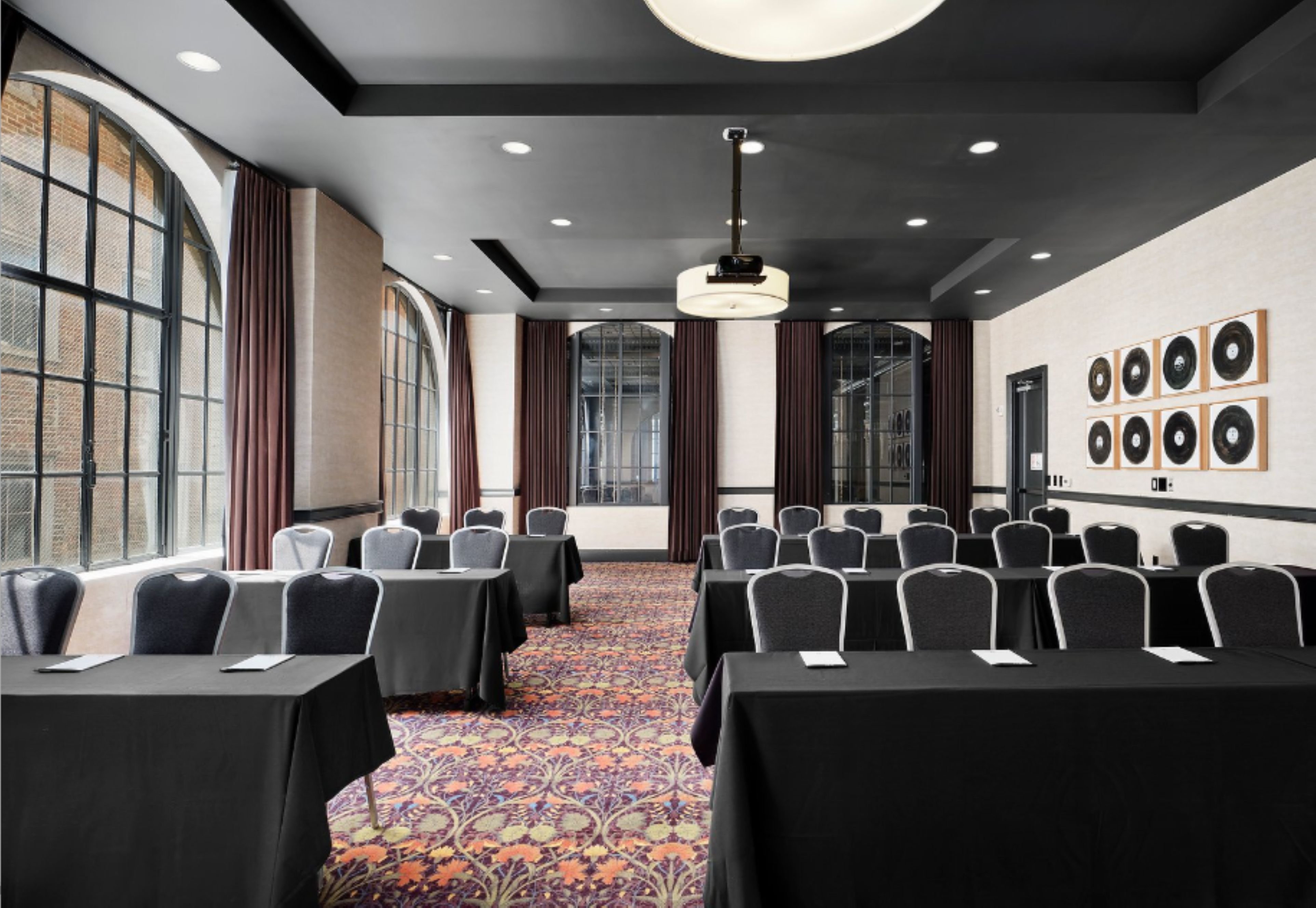 Hotel Indigo Nashville at The Countrypolitan 66/77