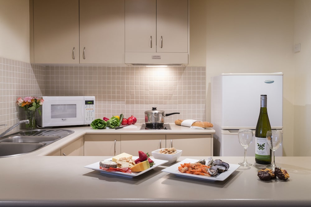 Best Western Plus Canberra Central Apartments 31/37