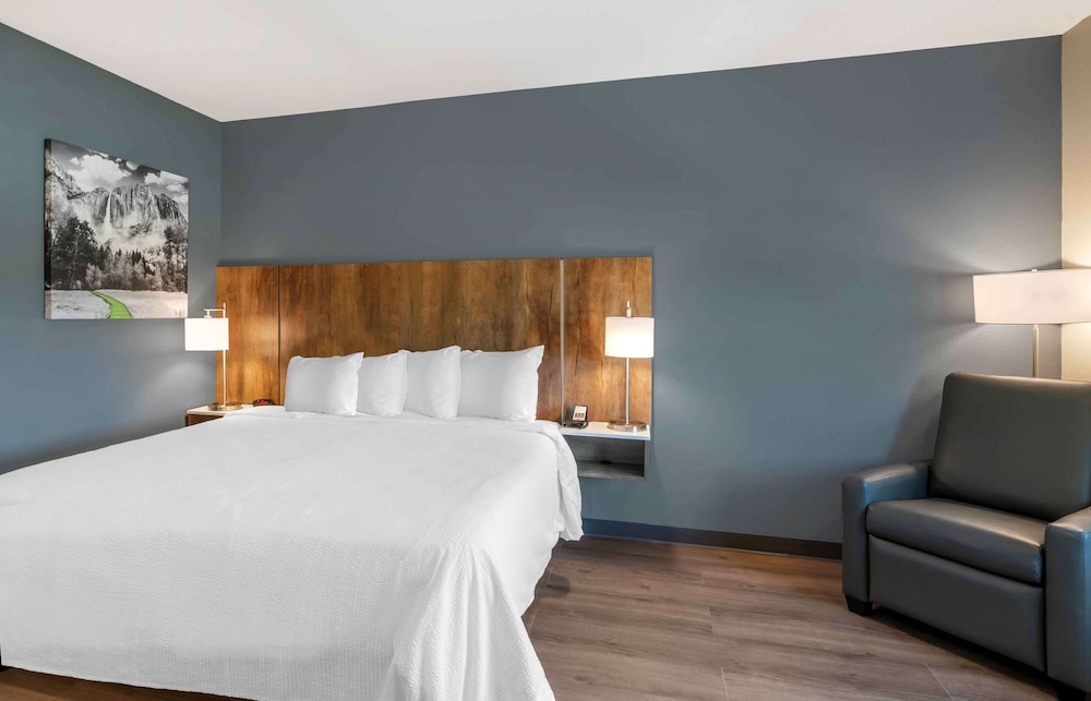 Extended Stay America Premier Suites - Fort Myers - Airport 11/39