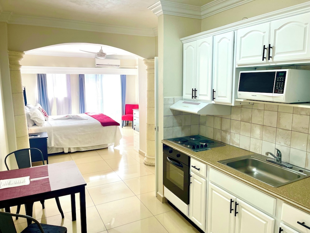 Bakers Suites 49/50
