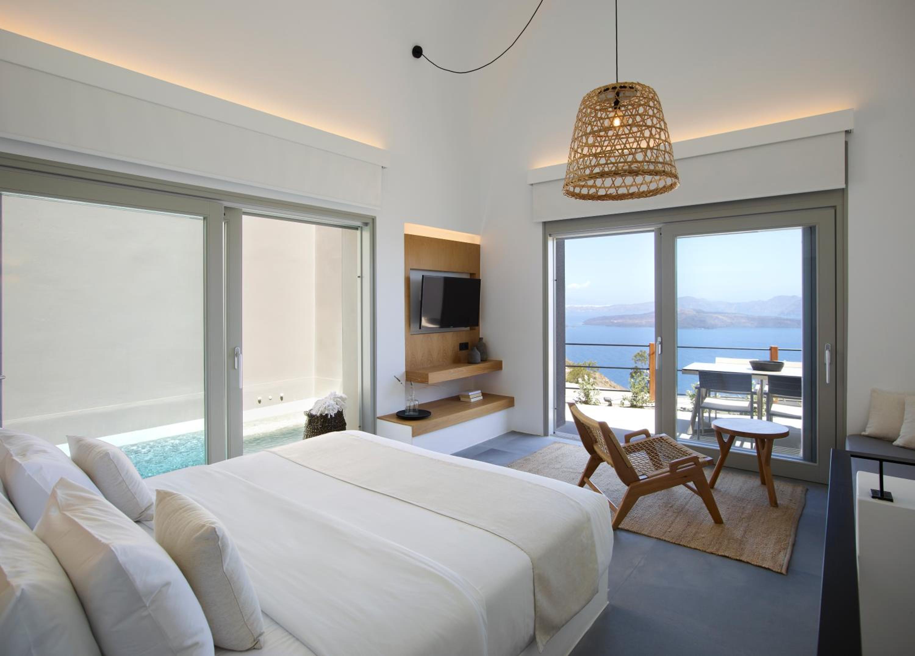 Grand Superior, Suite, Caldera View, Private Heated Pool