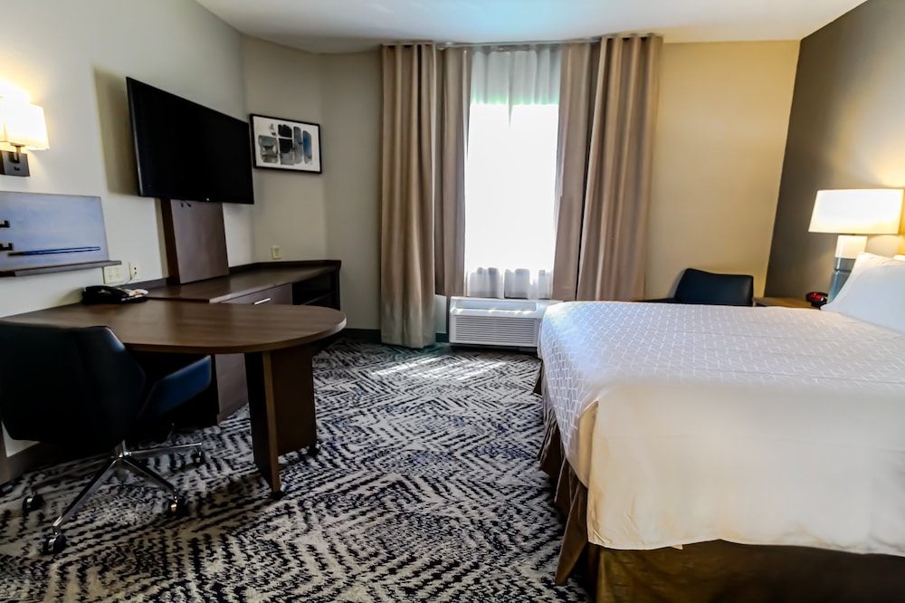 STUDIO, SUITE, QUEEN BED, ACCESSIBLE