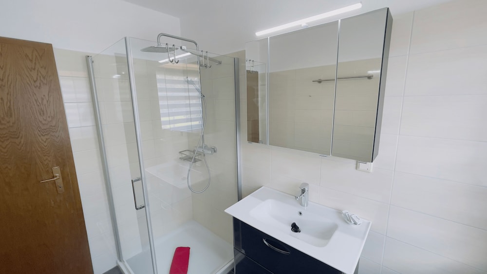 Hotel Schnehagen، فالزروده 46/50