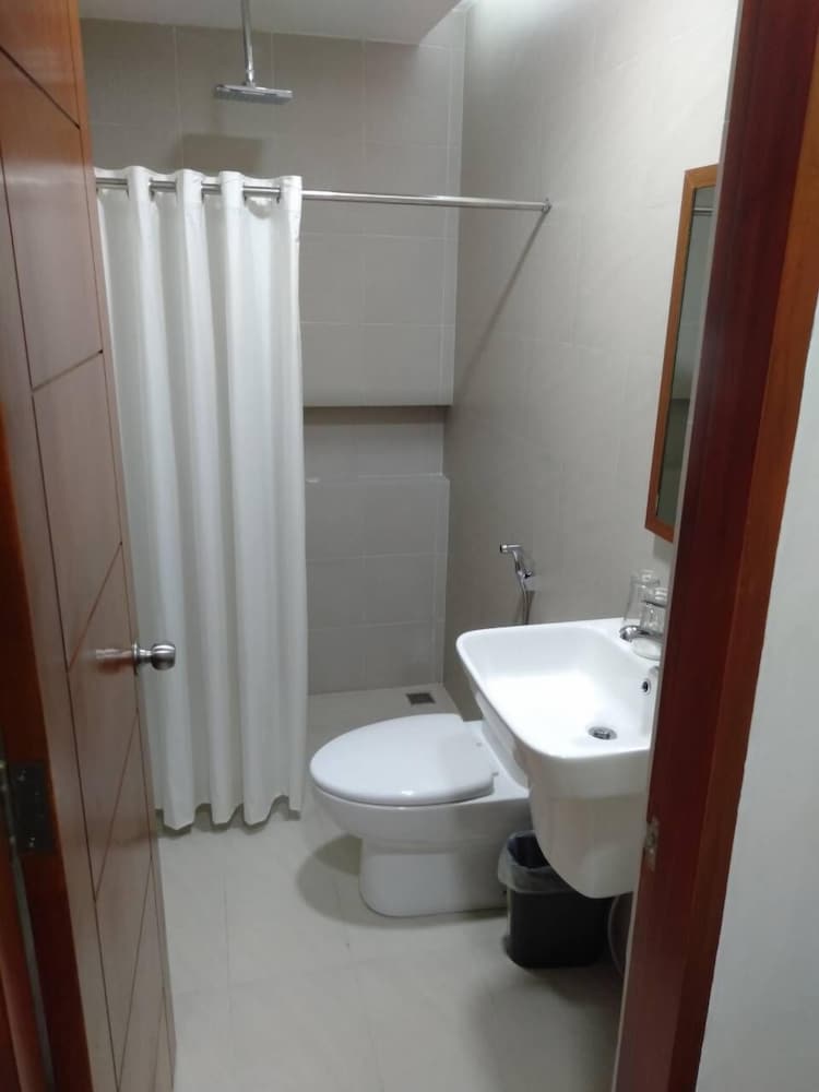 Puerto Nirvana Resort 25/26