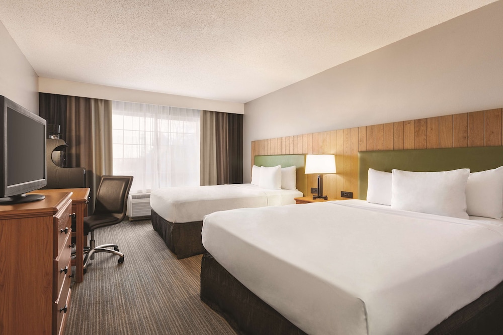 Country Inn and Suites by Radisson Springfield OH 12/43