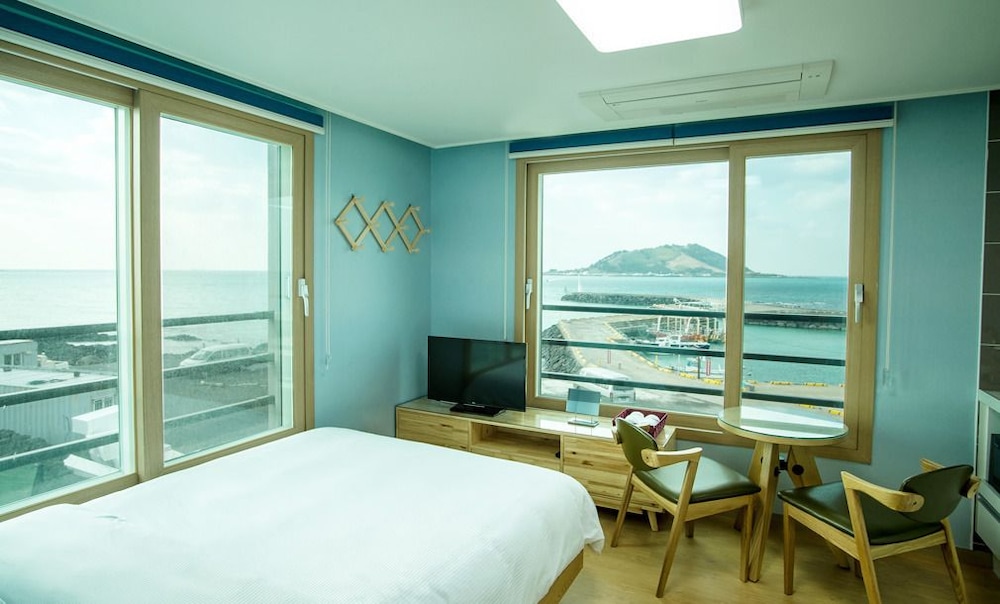 Sleep In The Sea 16/35