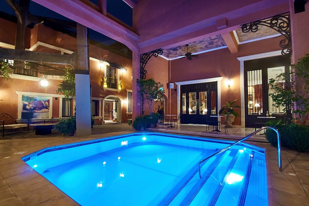 Nino Hotel Boutique 30/50