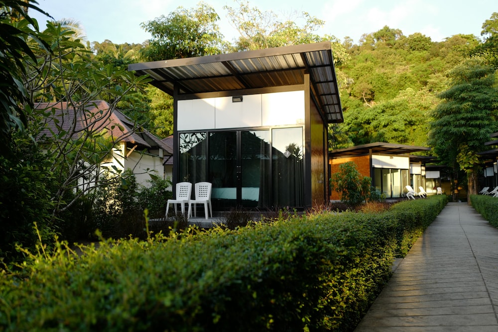 Nature Beach Resort 5/70