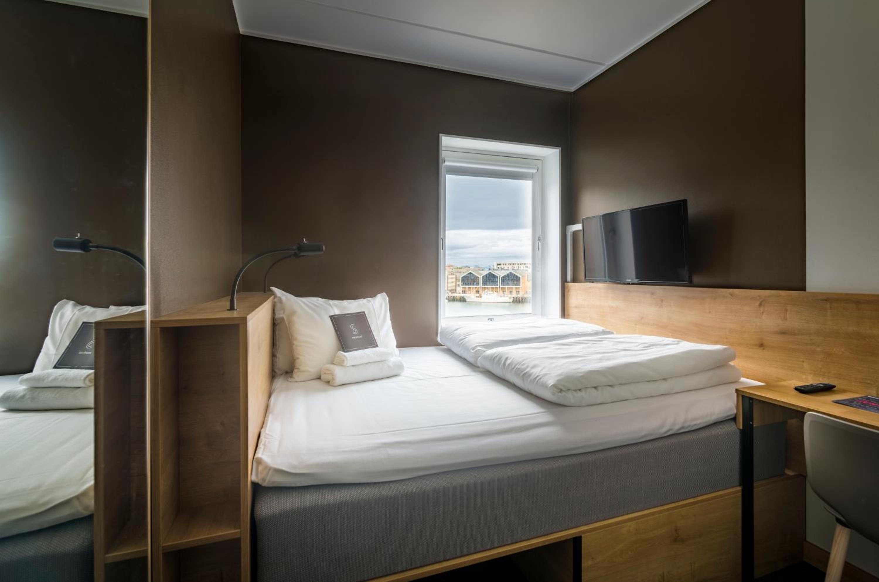 Small Double, with View, Smarthotel Hammerfest 4/6