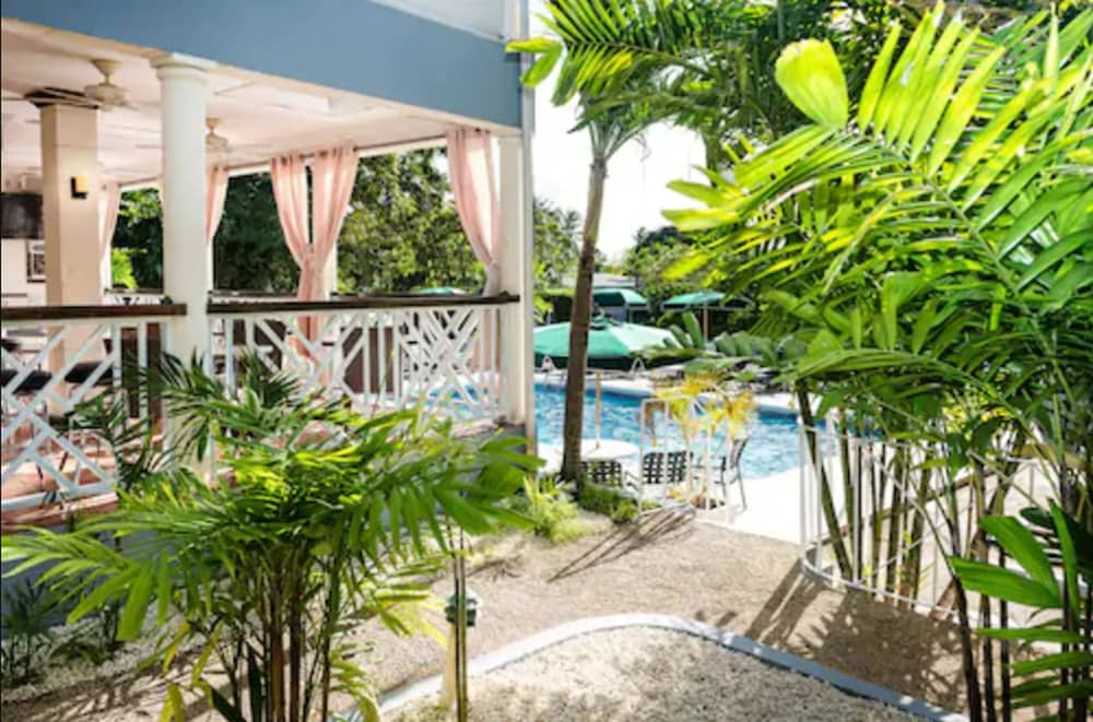 The Palms Resort 56/62