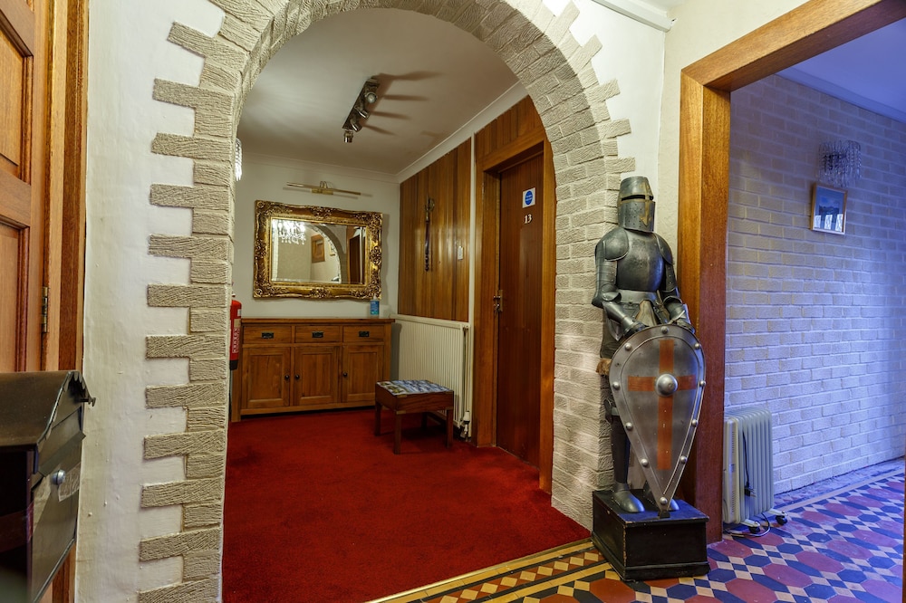 Castle Walk Bed & Breakfast 8/47
