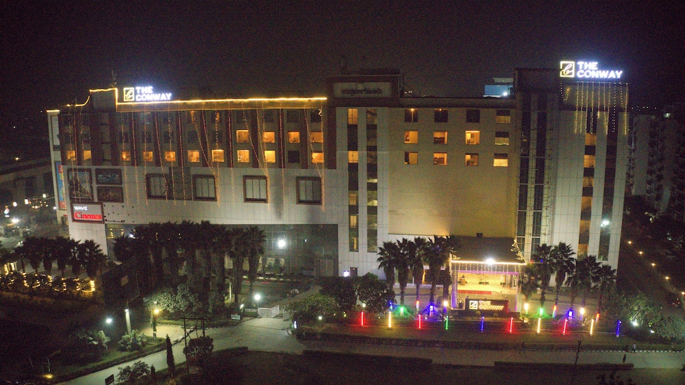 The Conway, Meerut 1/50