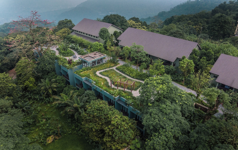 Amour Resort Bavi 45/50