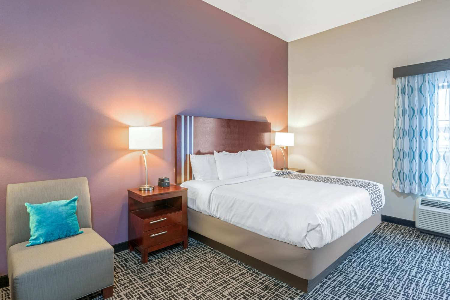 La Quinta Inn & Suites by Wyndham Oklahoma City -Yukon 5/22