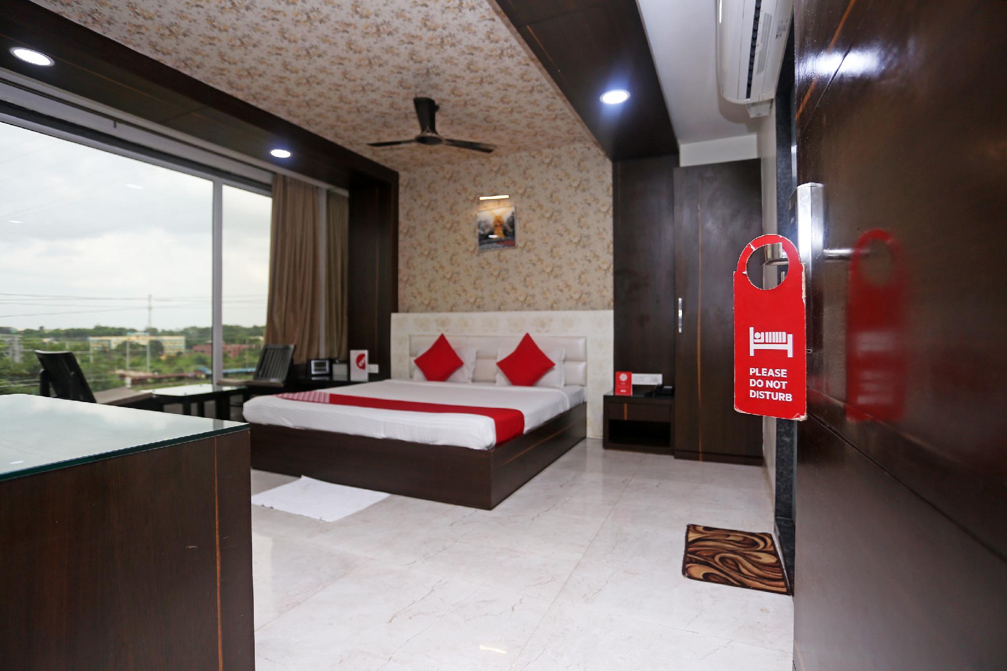 HOTEL TILAK 18/32