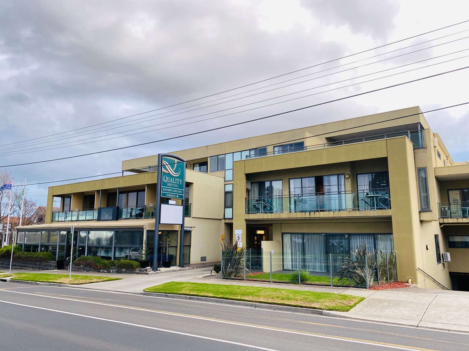 Quality Hotel Bayside Geelong 2/27