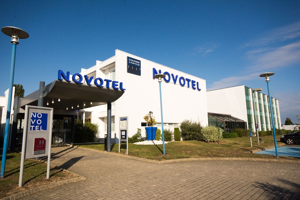 NOVOTEL CHARTRES 63/70