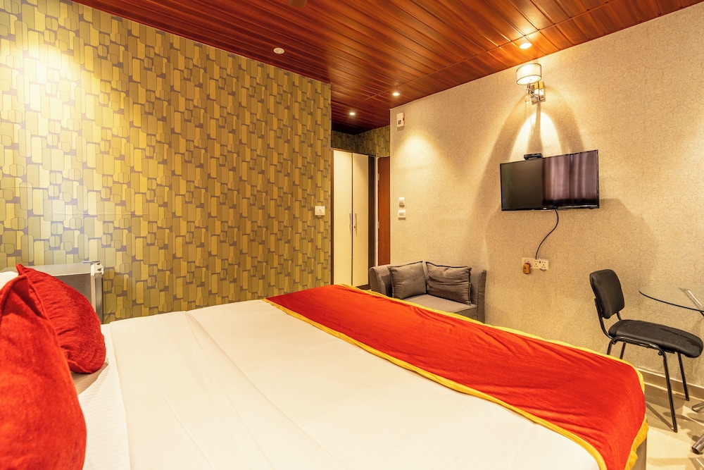 4 Seasons Suites 19/50