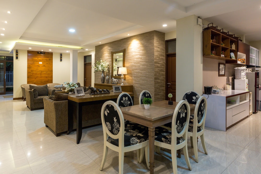 Jayagiri Guesthouse By Belgareti 38/63