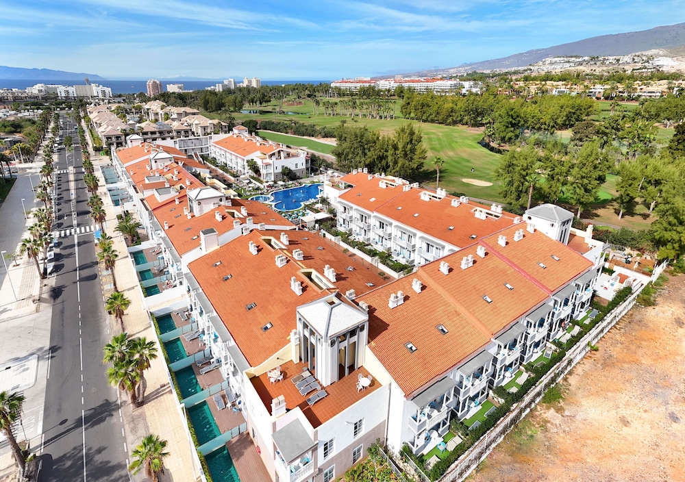 Coral Compostela Beach Golf 4/60