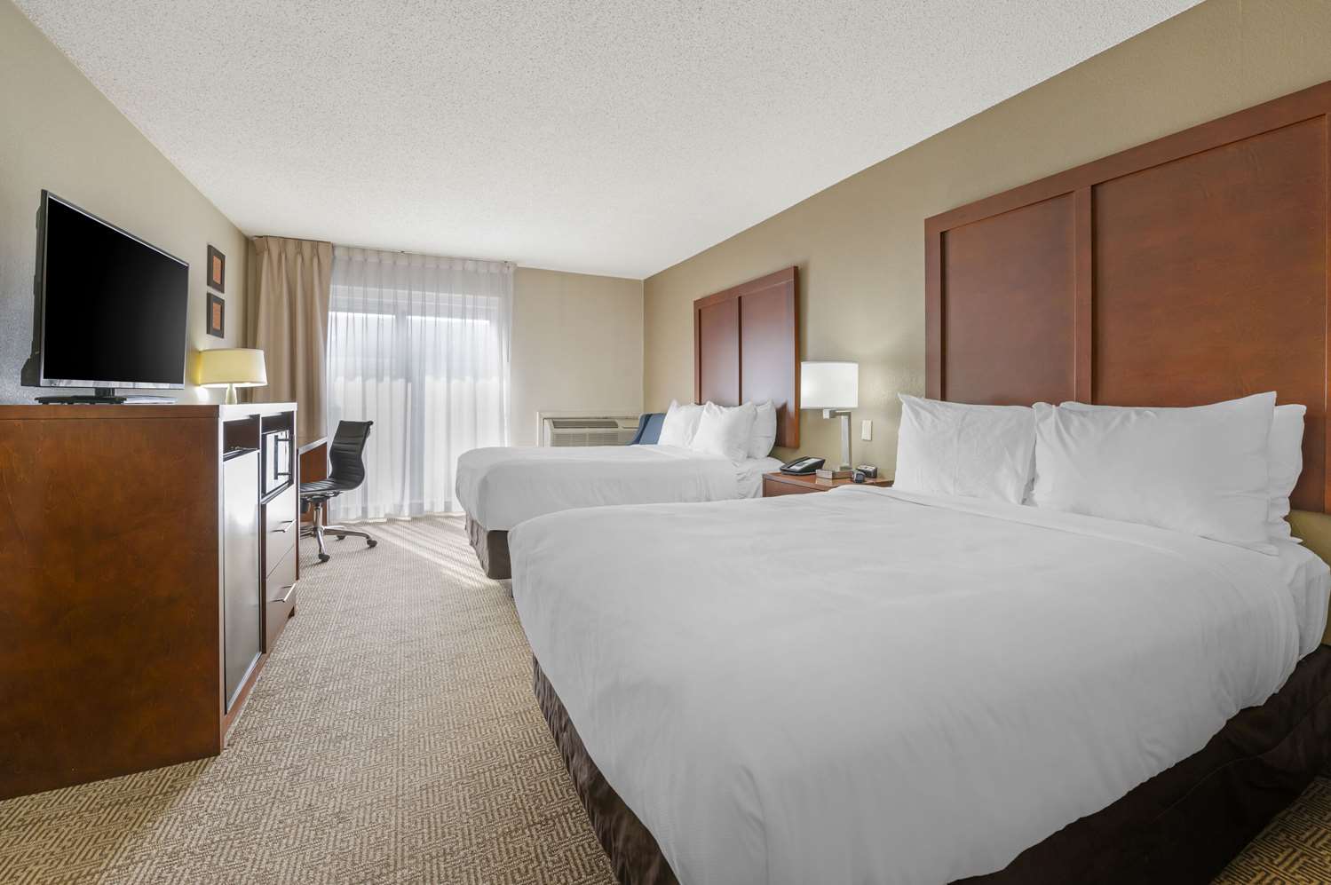 ROOM, 2 DOUBLE BEDS