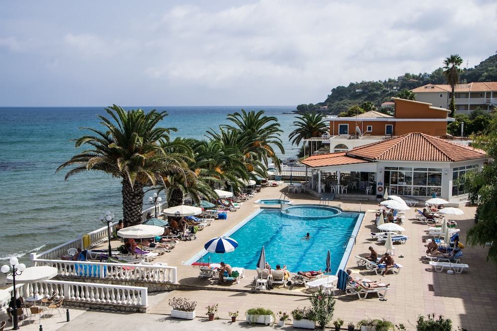 Paradise Beach Hotel 42/50