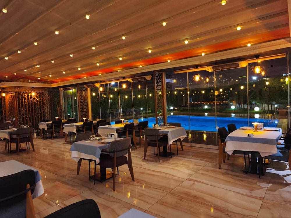 Limapark Hotel 35/47