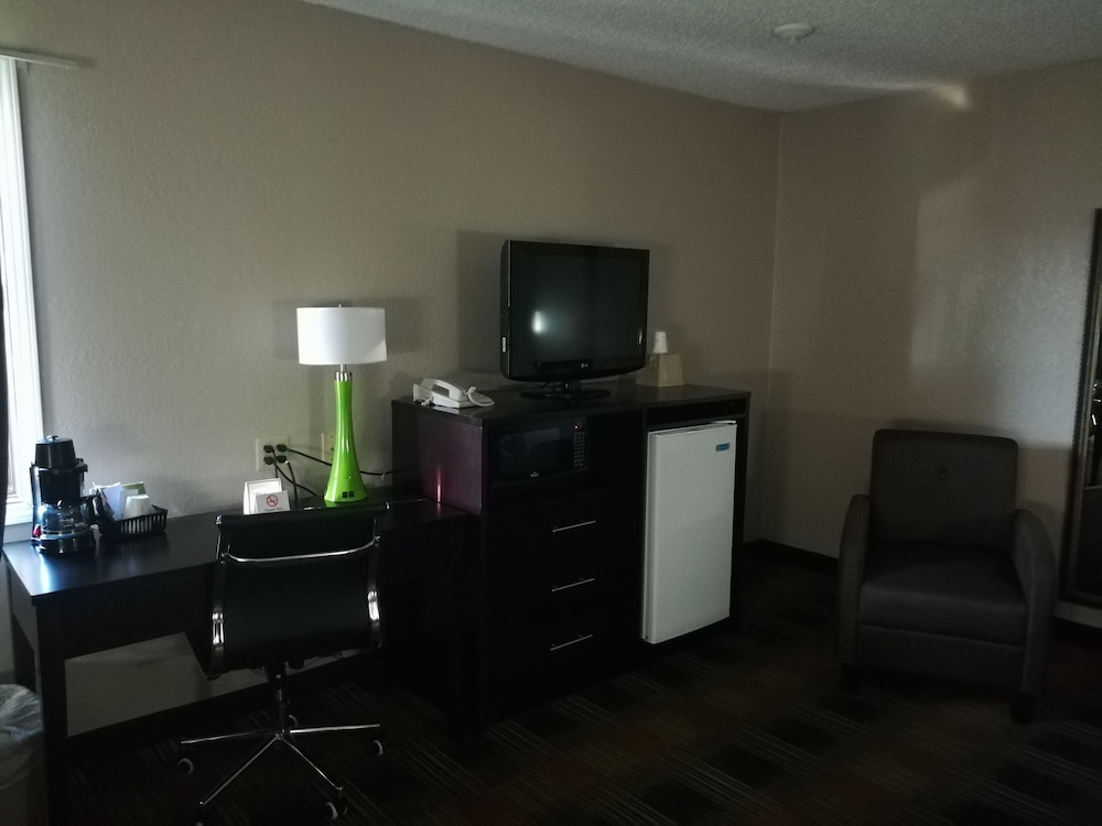 Super 8 By Wyndham Keokuk 16/21