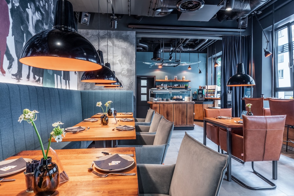 Unsolds Factory Hotel 42/48