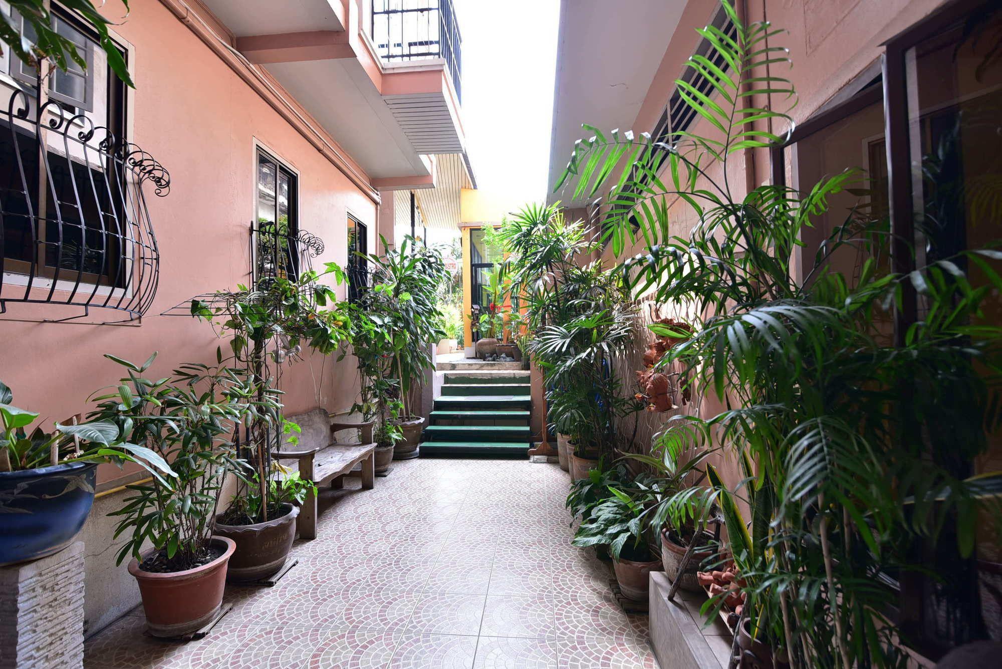 Sansabai House Hotel 48/49