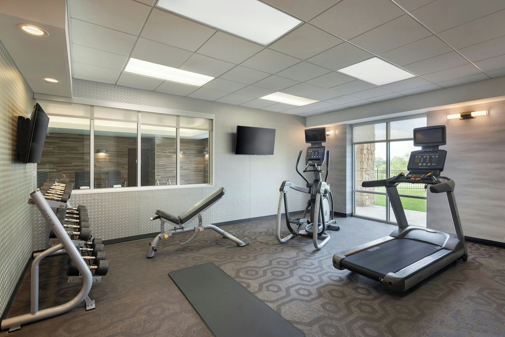 Fairfield Inn And Suites By Marriott Lincoln Southeast 39/64