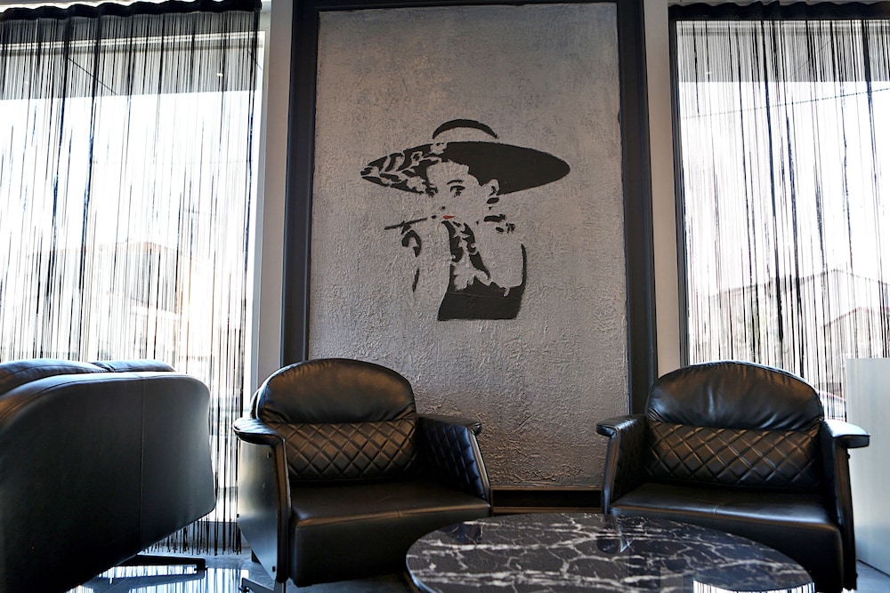 Fly And Stay Airport Hotel 47/55