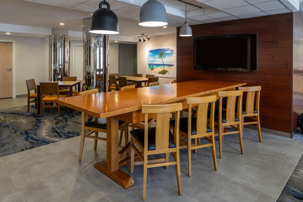 Fairfield Inn Suites By Marriott Ft Myers Cape Coral 32/50