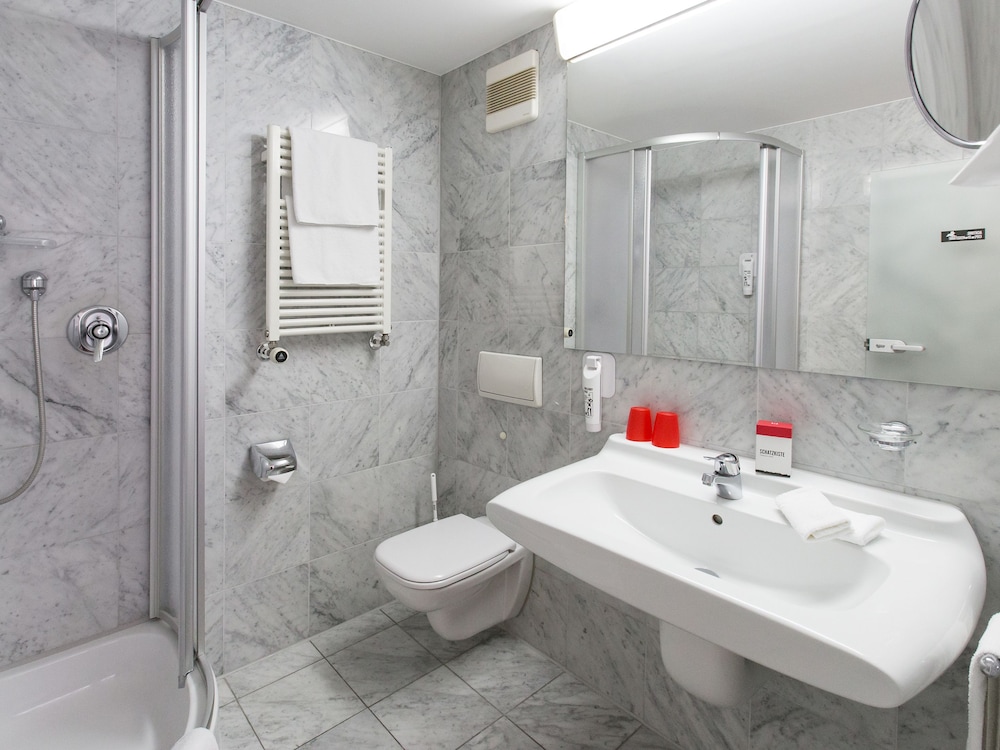 DORMERO HOTEL BURGHAUSEN 7/22