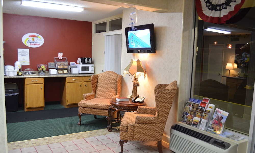 Super 8 by Wyndham Tifton 43/54