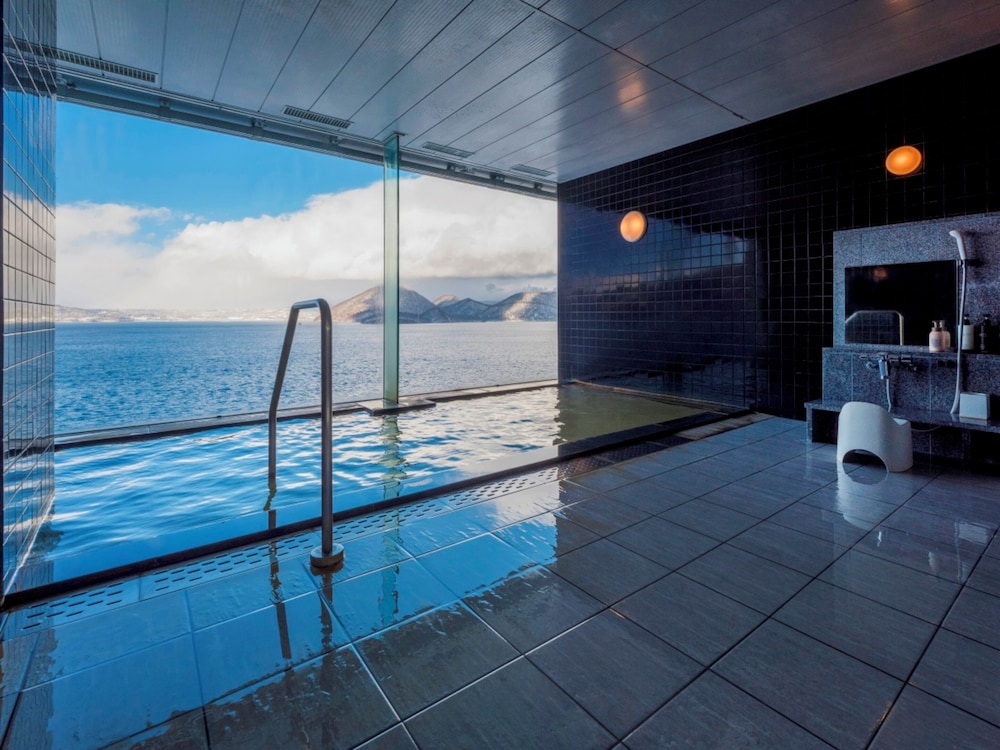 swimming pool spa