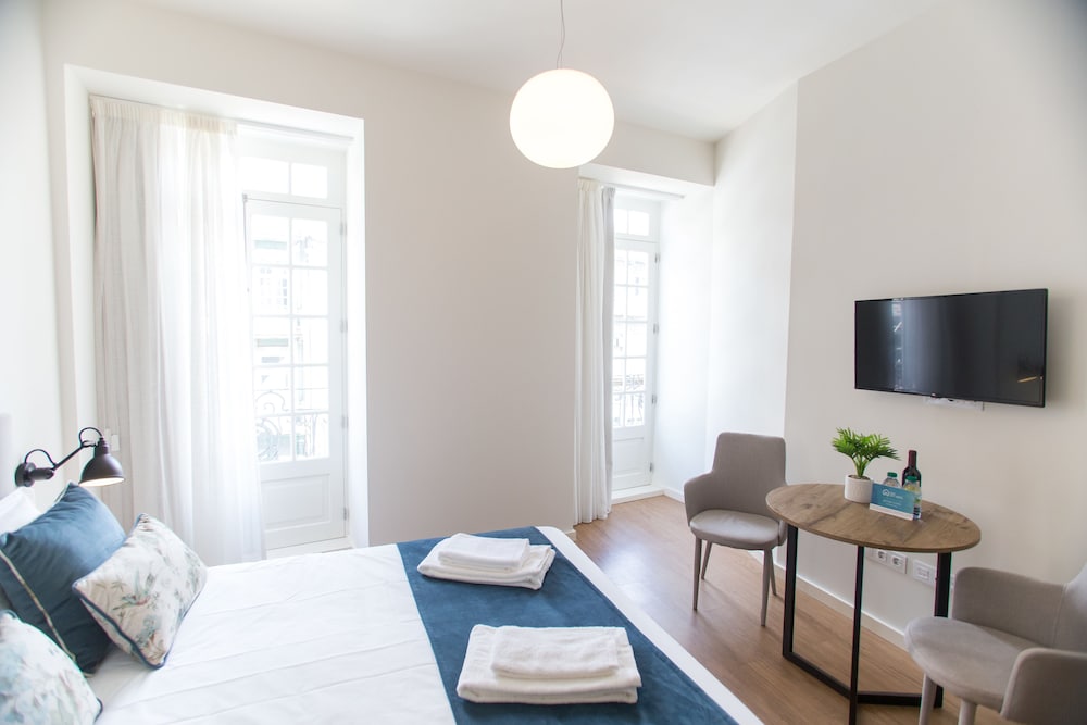 Clerigos Prime Suites by Porto City Hosts 20/50
