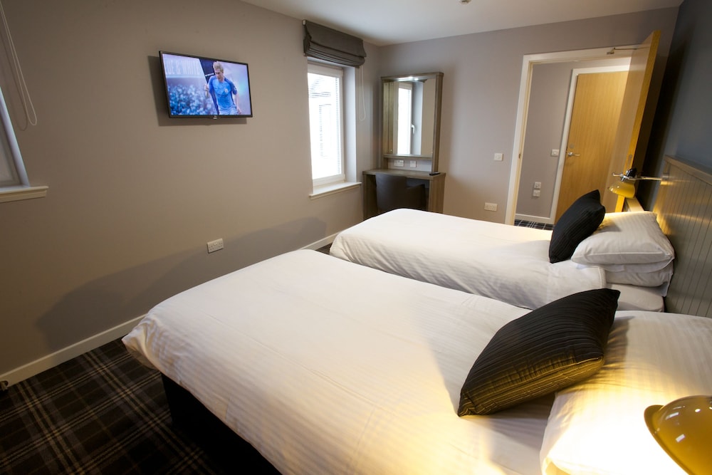 Ayre Hotel 7/40