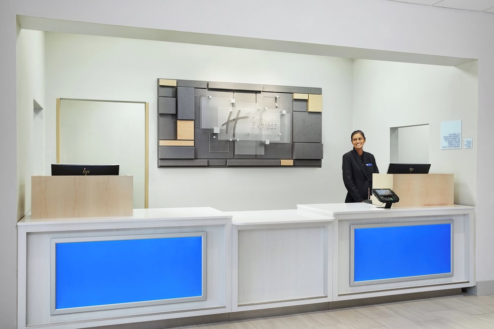 Holiday Inn Express Hotel & Suites Port Richey 12/63