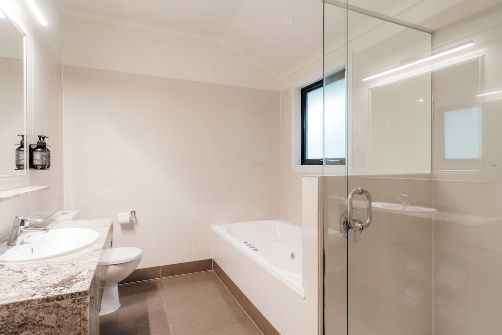 Freycinet Lodge 46/50